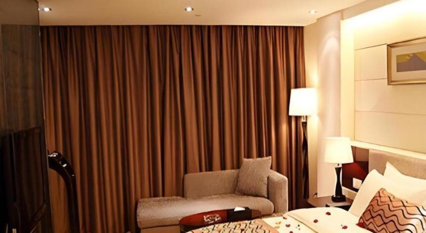 Fortune Hotel Longyan Exteriör bild
